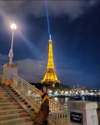 Alya at the Eiffel Tower